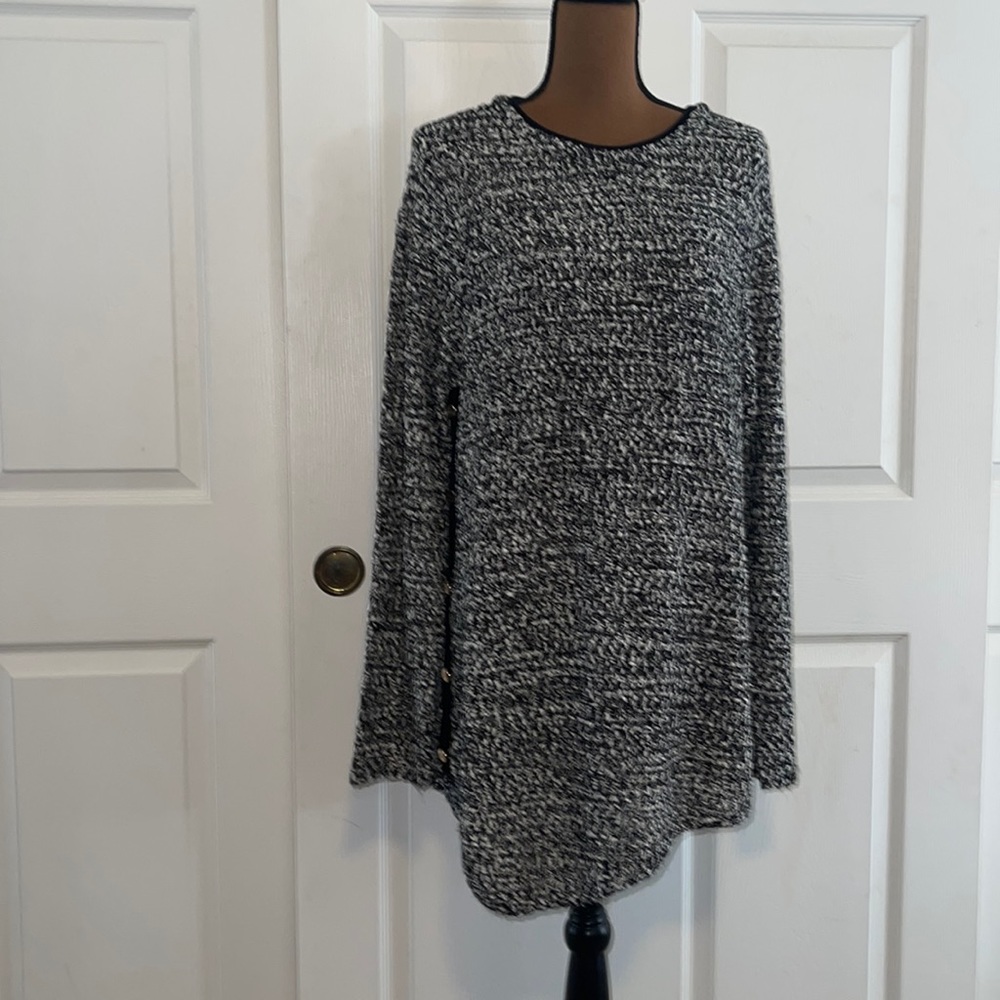 Gently loved  asymmetrical sweater, Zenergy by Chicos size 3 (16/18)